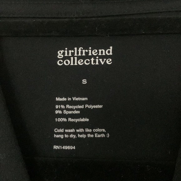 Girlfriend Collective Cropped Hoodie - Picture 4 of 4